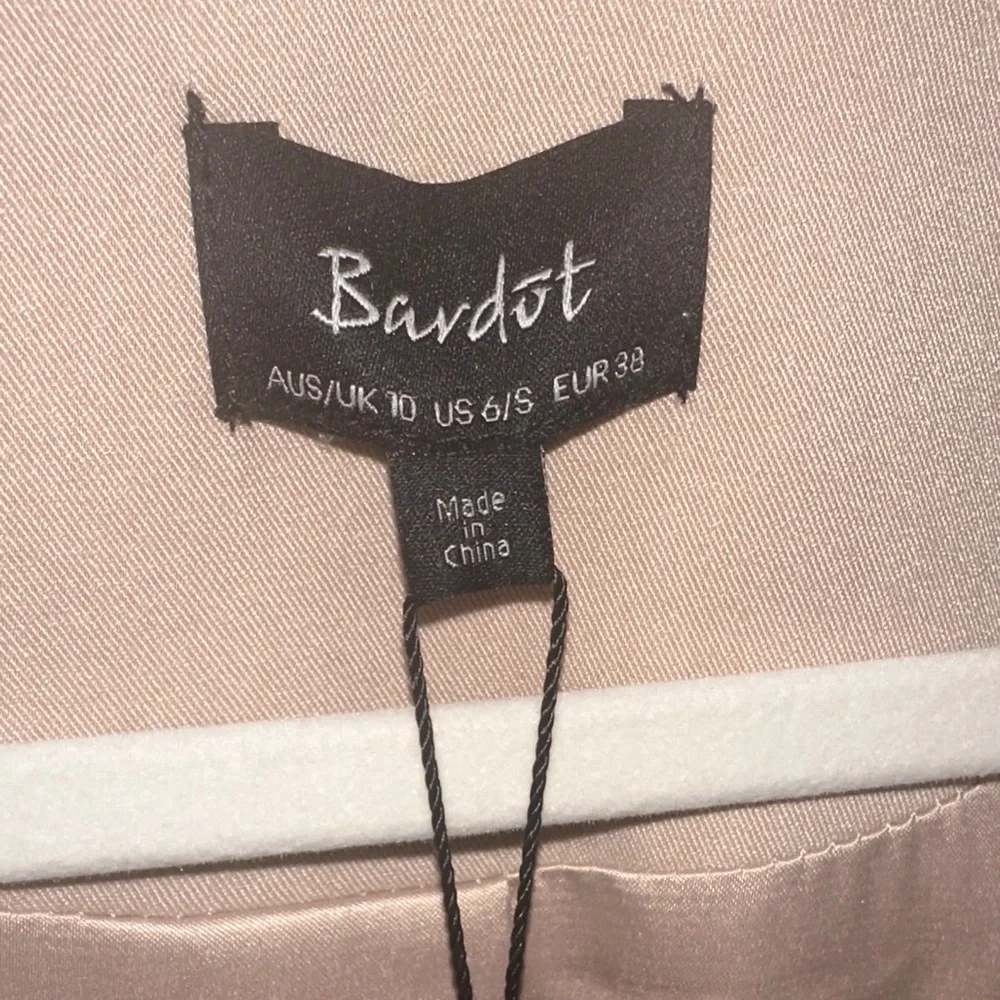 BARDOT blush pink and Double-Breasted Blazer w rose gold buttons NWT womens‎ 6 - Picture 2 of 5